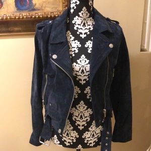 💙 Blank NYC Blue Suede gorgeous classic epaulets, belt at waist Moto Jacket